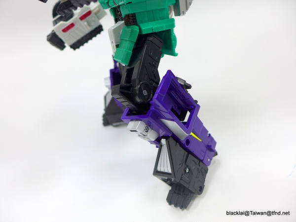 Generations Titans Return Sixshot   In Hand Photos Of Wave 3 Leader Class Figure  (19 of 89)